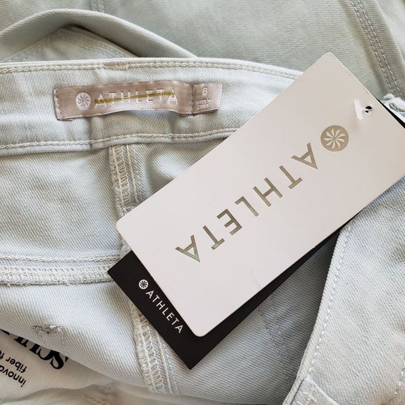 ATHLETA Sculptek Skinny Crop Jean Glacier Wash NWT - Picture 11 of 14